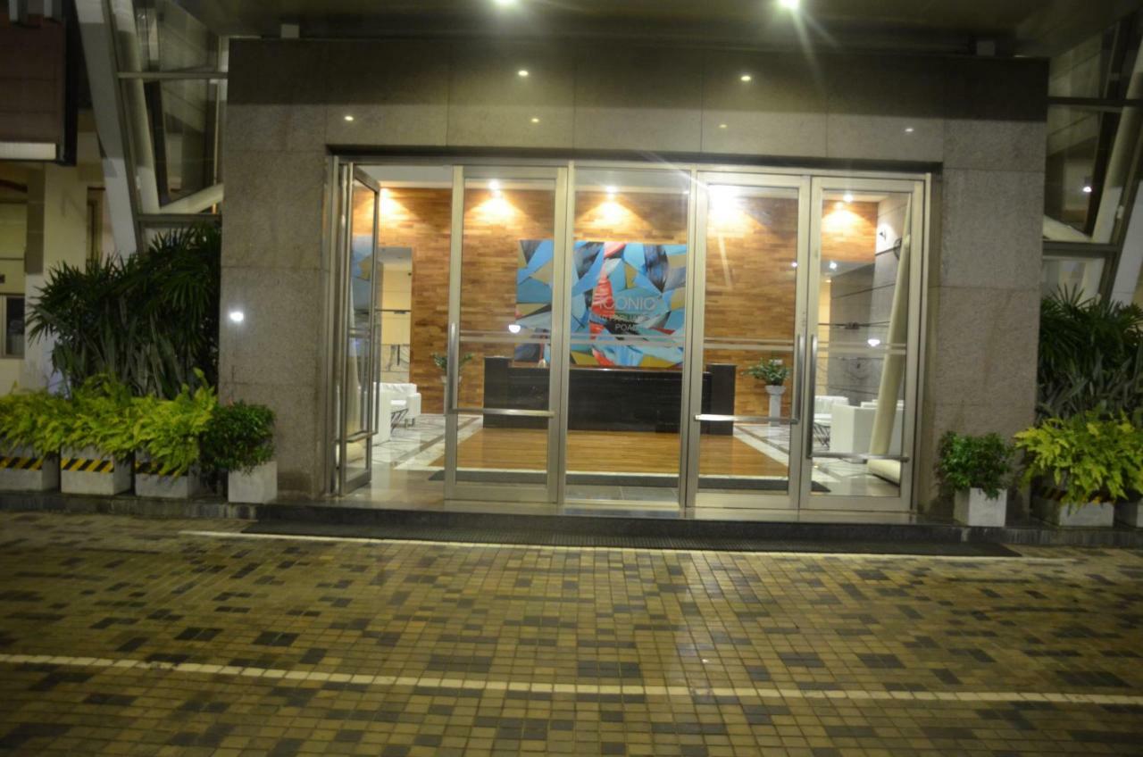 Atrium - Iconic Apartment 스리자야와르데네푸라코테 외부 사진